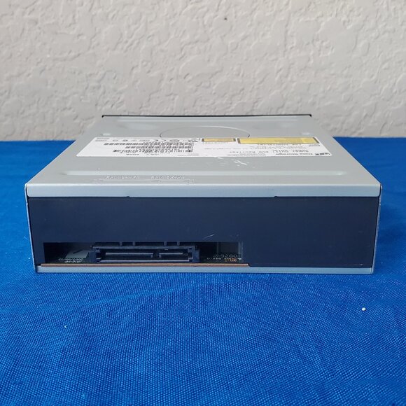 HL Data Storage Super Multi DVD Rewriter, Model GH10L - Picture 4 of 6